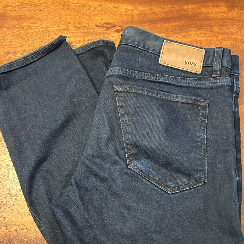 Boss Maine regular fit dark jeans 34/32
